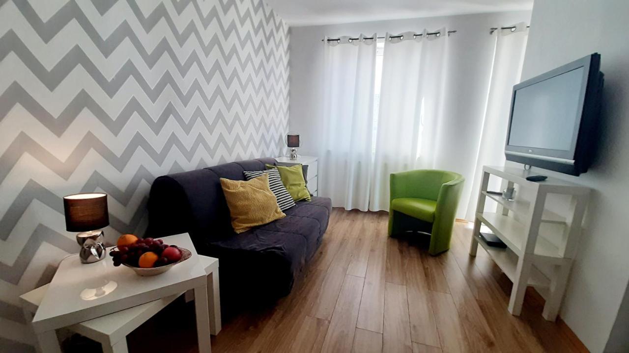 Apartament Z Balkonem I Bezplatnym Parkingiem Gdańsk Exteriör bild