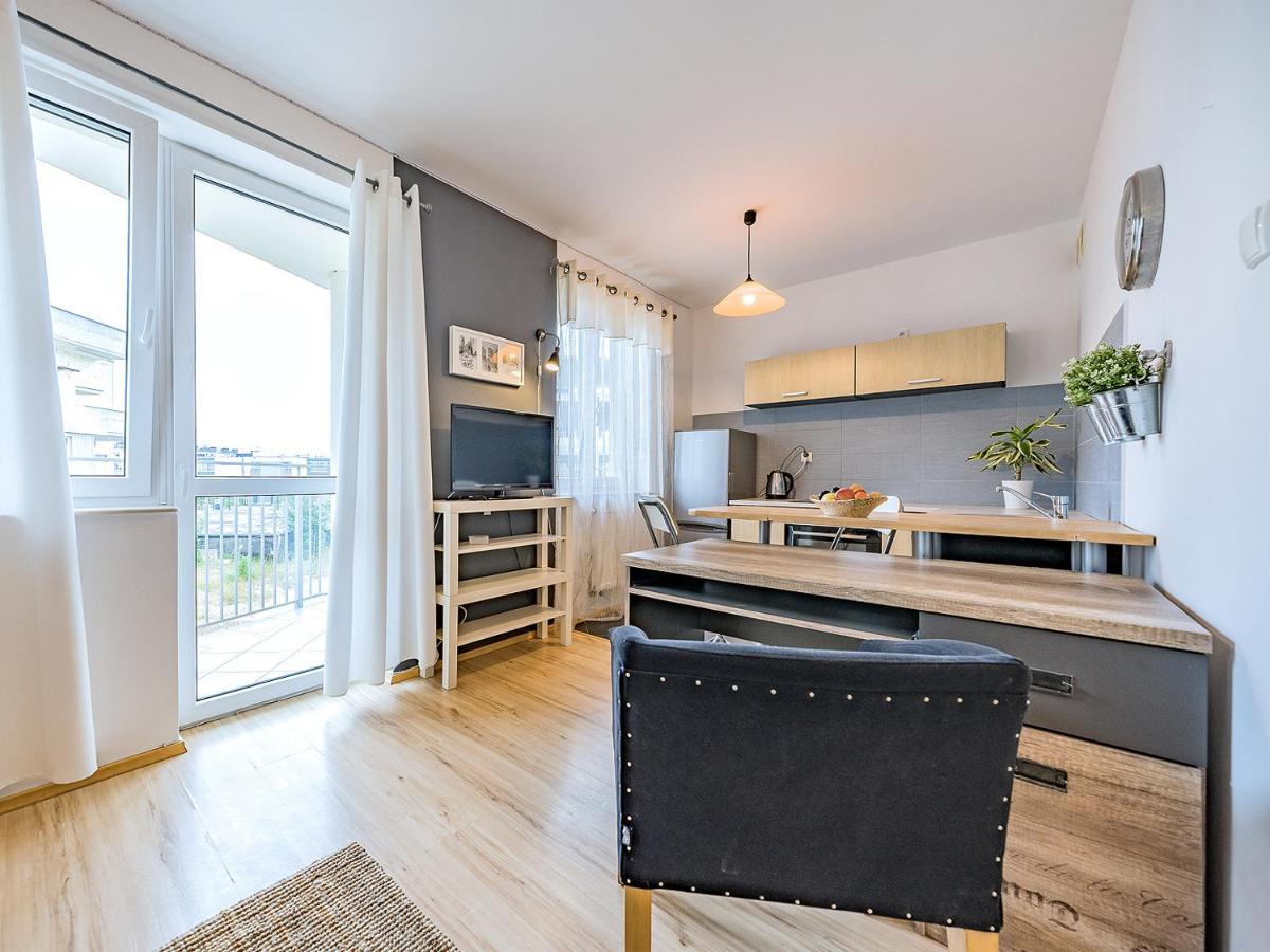 Apartament Z Balkonem I Bezplatnym Parkingiem Gdańsk Exteriör bild